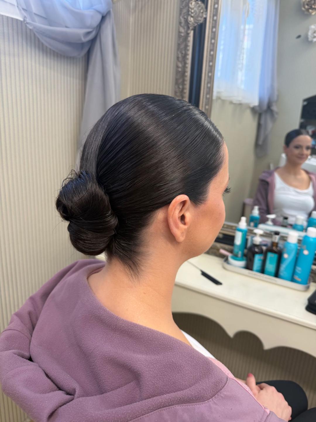 Bibi beauty centar #beograd Pletenice, kike, punđe Punđa - sve dužine kose