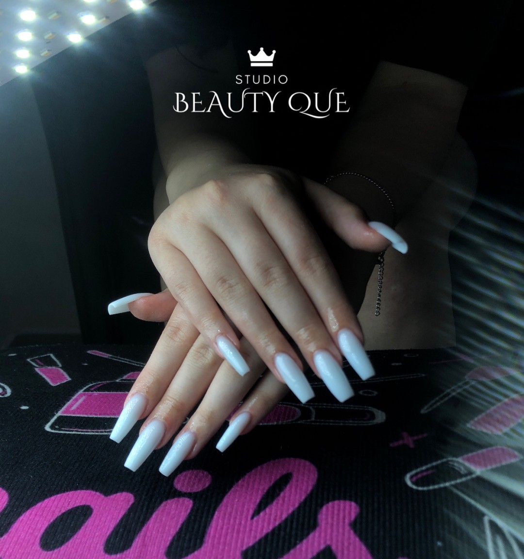 Studio Beauty Que #beograd Izlivanje noktiju Izlivanje noktiju gelom - L dužina