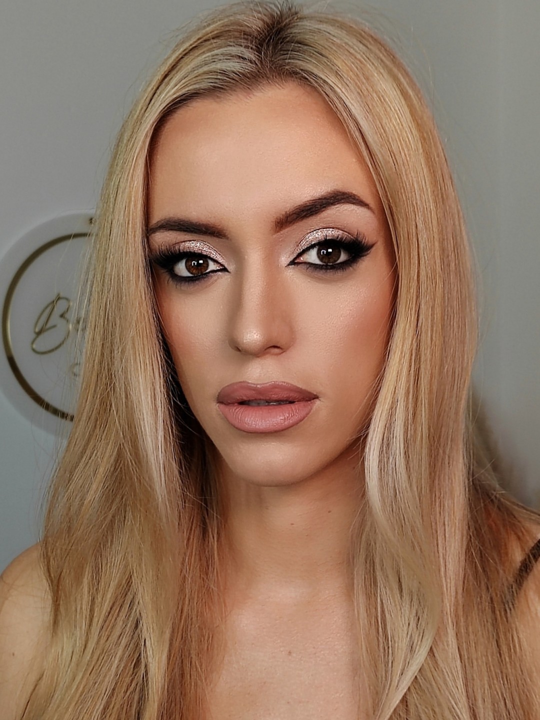 Beauty corner Belgrade #beograd Make-up / šminkanje Profesionalno šminkanje + veštačke trepavice (po želji)