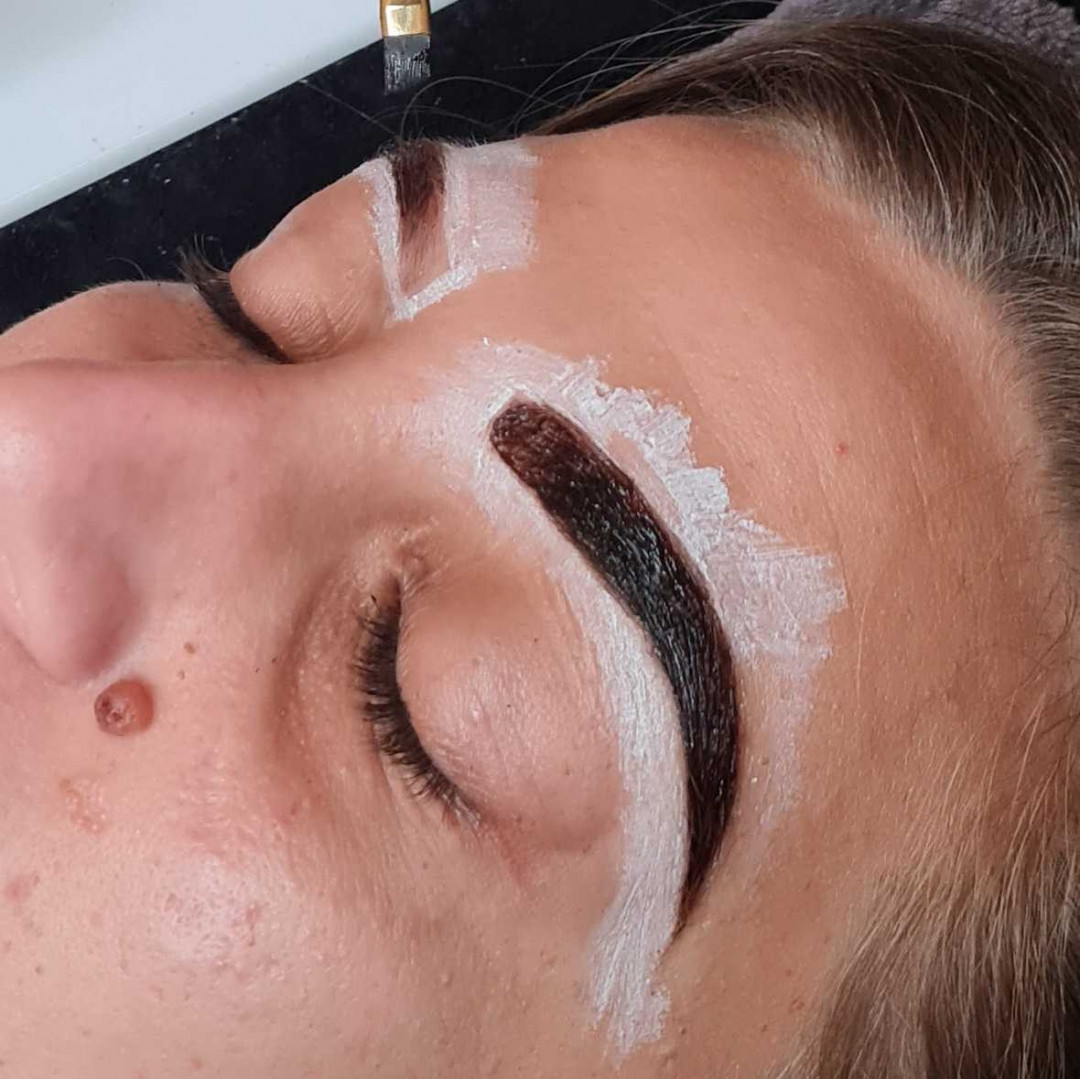 Oblikovanje obrva pincetom + farbanje obrva kanom - Right Beauty, Beograd Obrve Lice Obrve, Beograd, Centar, Stari grad, Dorćol