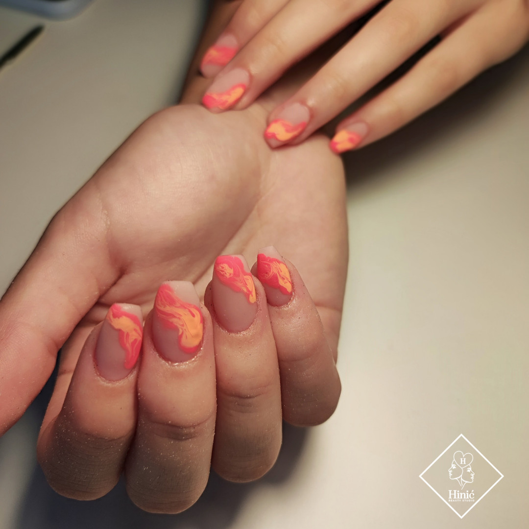 Hinić Beauty studio #beograd Nadogradnja noktiju Nadogradnja noktiju tipsama