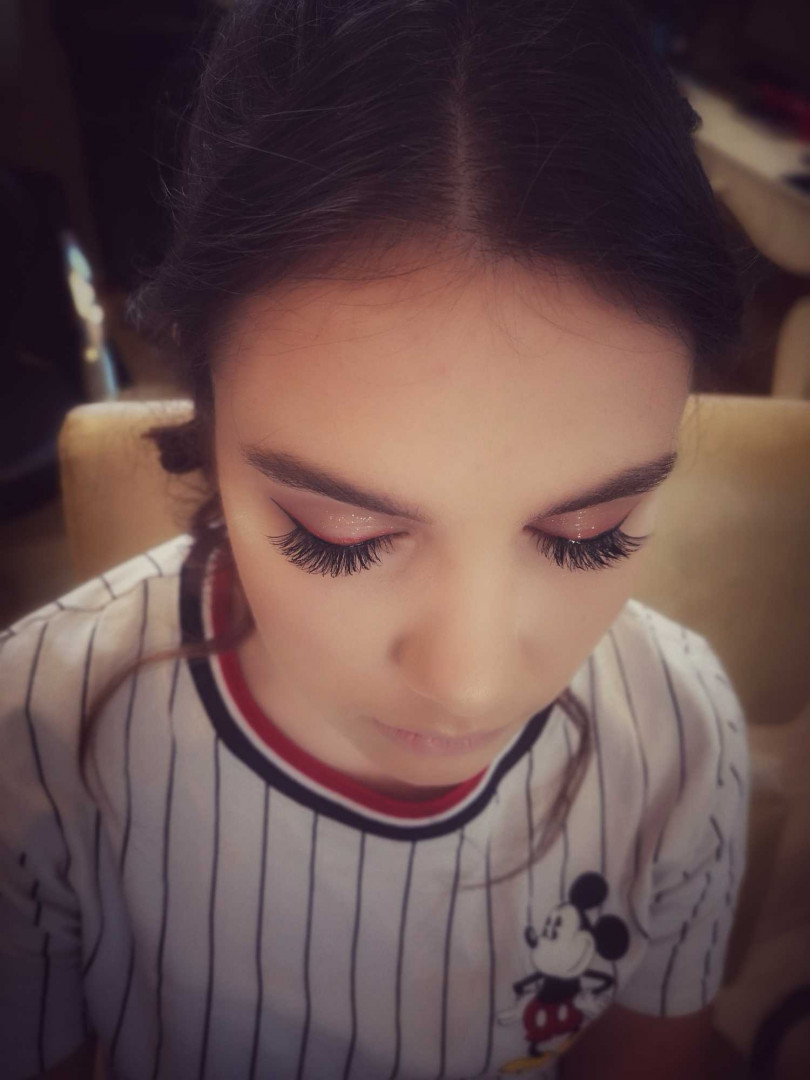 Profesionalno šminkanje + svečana frizura + manikir / trajni lak - za maturante - Bibi beauty centar, Beograd Svečane i frizure za svadbu Frizerski saloni Svečane i frizure za svadbu, Beograd, Banovo brdo