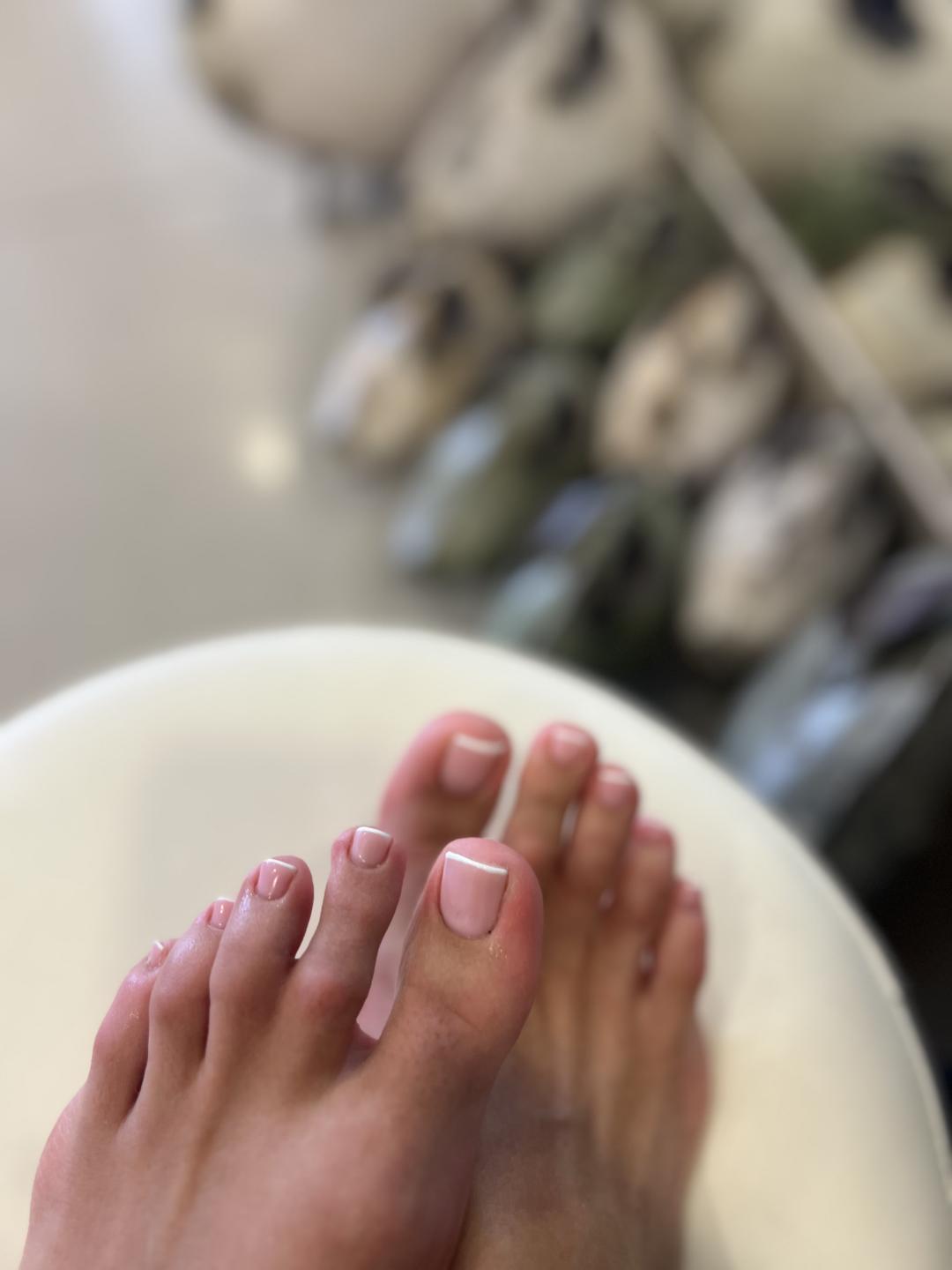 Aparatni pedikir sa profi diskom + gel lak - Pupuxfufu, Beograd Estetski pedikir Nokti Estetski pedikir, Beograd, Banovo brdo