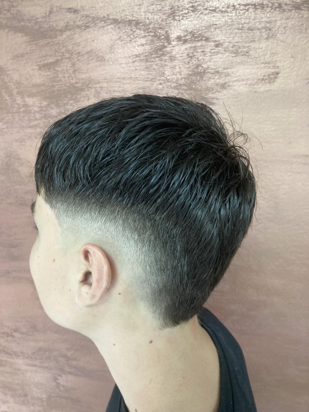 Muško šišanje - fade - Ke Lo Ké, Beograd Muško šišanje Muški frizeri Muško šišanje, Beograd, Kanarevo brdo, Miljakovac, Rakovica, Resnik