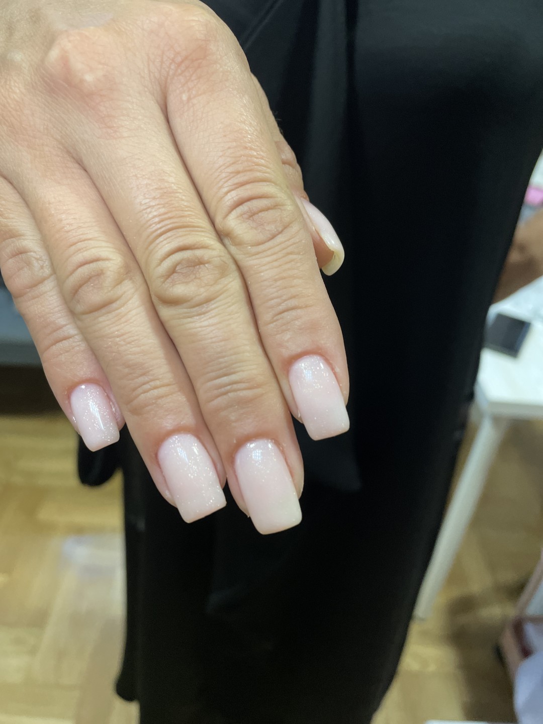 Beauty room Zvezdara #beograd Korekcija noktiju Korekcija noktiju