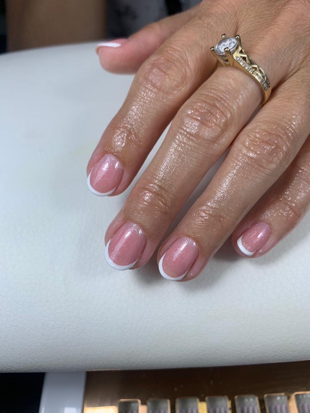 Korekcija ojačavanja noktiju gelom - La Hermosa Beauty Studio, Beograd Korekcija noktiju Nokti Korekcija noktiju, Beograd, Novi Beograd Ušće, Sava Centar