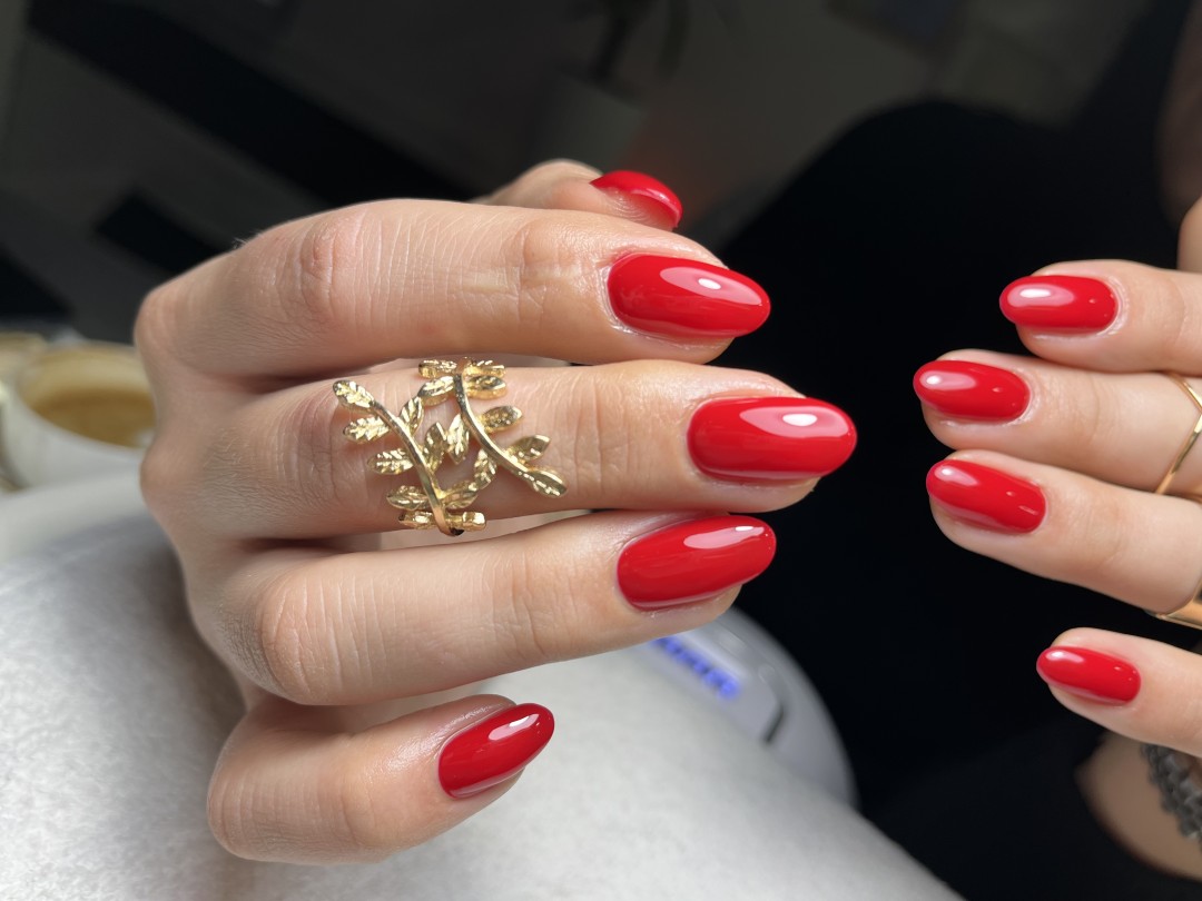 Ruski manikir + rubber baza - L dužina noktiju - Studio Moldovan, Beograd Tretmani ruku Nokti Tretmani ruku, Beograd, Zemun Centar