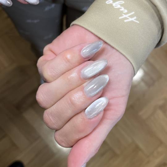 Beauty room Zvezdara #beograd Izlivanje noktiju Korekcija izlivanja noktiju gelom - L dužina