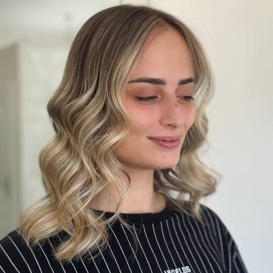 Nega i lepota NS 1 #novisad Pramenovi Balayage paket: pramenovi + preliv + OLAPLEX + šišanje + fen