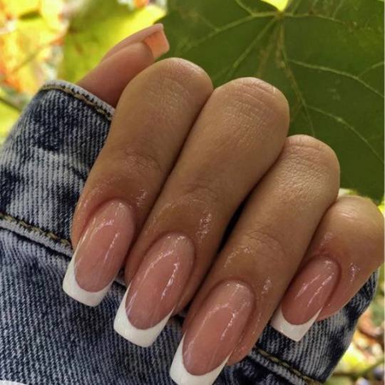 Monami beauty #beograd Ukrašavanje noktiju French / ombre / bebi bumer - dodatak uz uslugu
