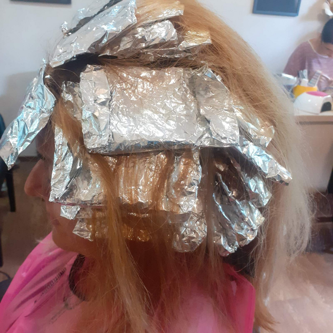 Pramenovi na foliju - kosa srednje dužine - Salon Lepote Kaja, Beograd Pramenovi Frizerski saloni Pramenovi, Beograd, Novi Beograd blokovi, Belville, Savski kej