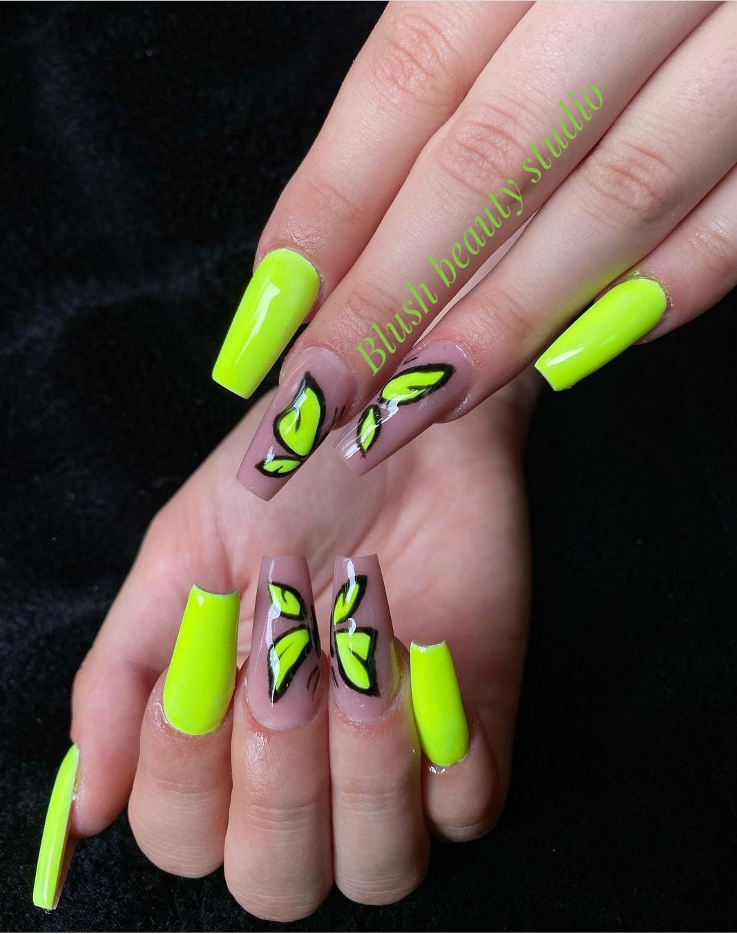 Blush Beauty Studio #beograd Izlivanje noktiju Izlivanje noktiju gelom + gel u boji - S dužina