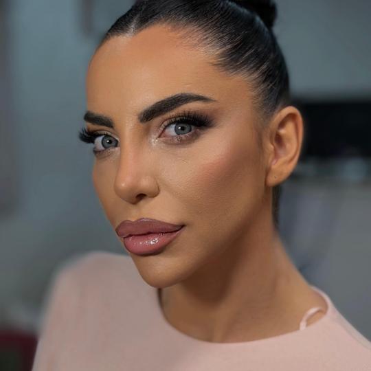 Exclusive Beauty Box #beograd Make-up / šminkanje Profesionalno šminkanje + veštačke trepavice