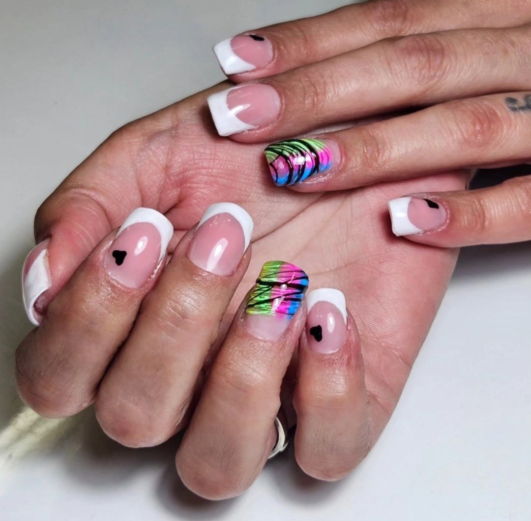 Beauty salon XL Lady #beograd Izlivanje noktiju Izlivanje noktiju gelom + boja/ french - M dužina