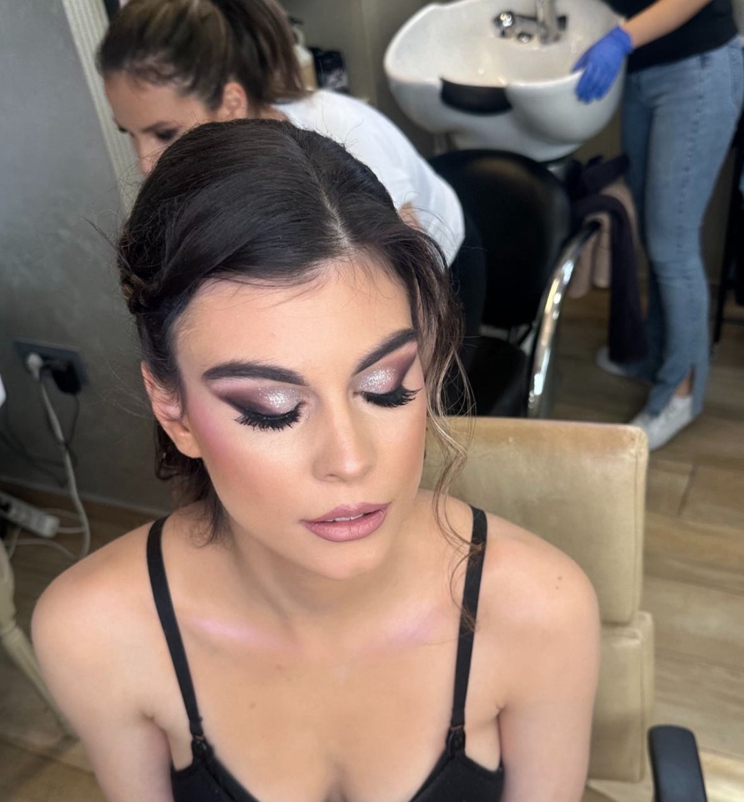 Bibi beauty centar #beograd Make-up / šminkanje Profesionalno šminkanje + veštačke trepavice