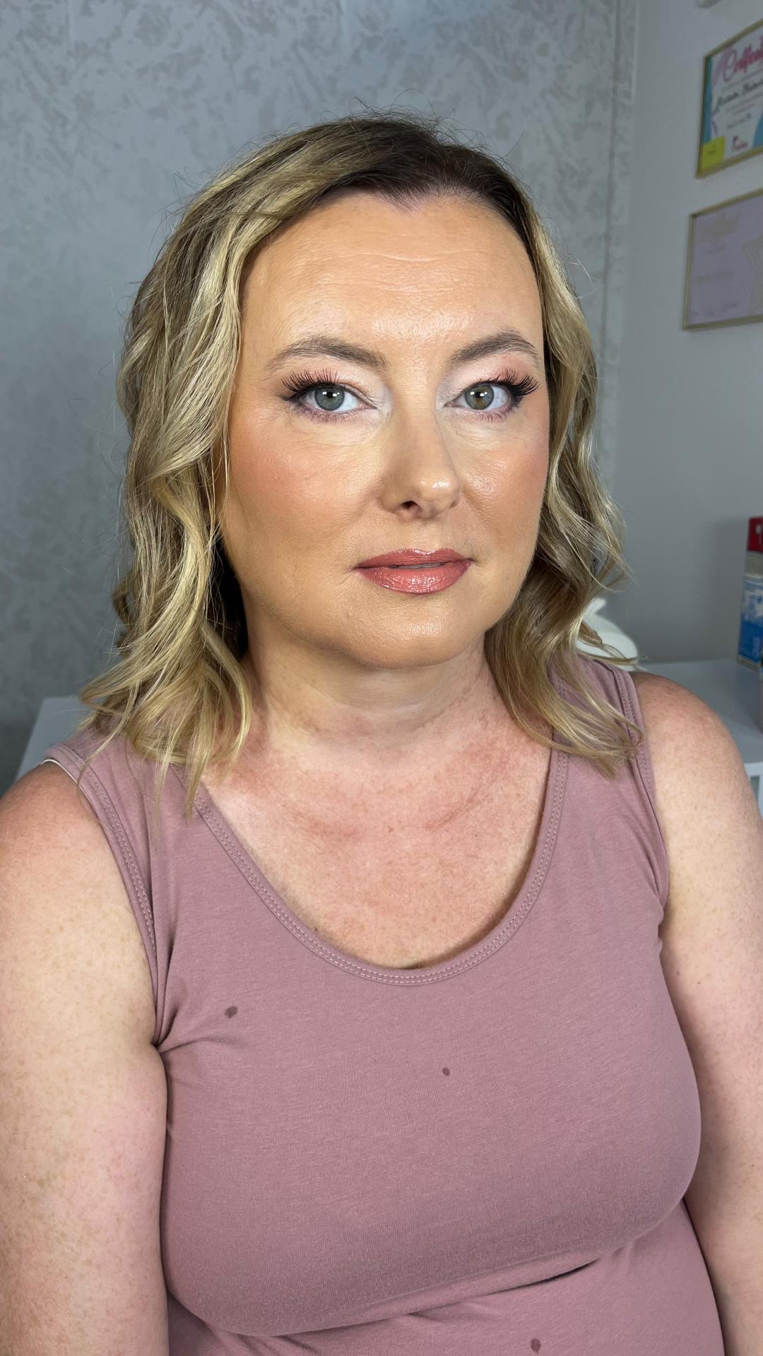 Profesionalno šminkanje bez trepavica ili uz vaše veštačke - Artist Alex Studio, Niš Make-up / šminkanje Lice Make-up / šminkanje, Niš, Medijana