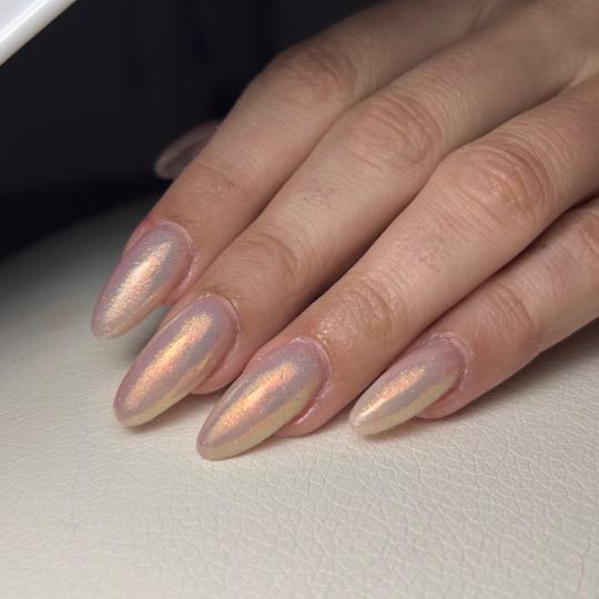 Ena beauty studio #nis Izlivanje noktiju Izlivanje noktiju gelom - L dužina