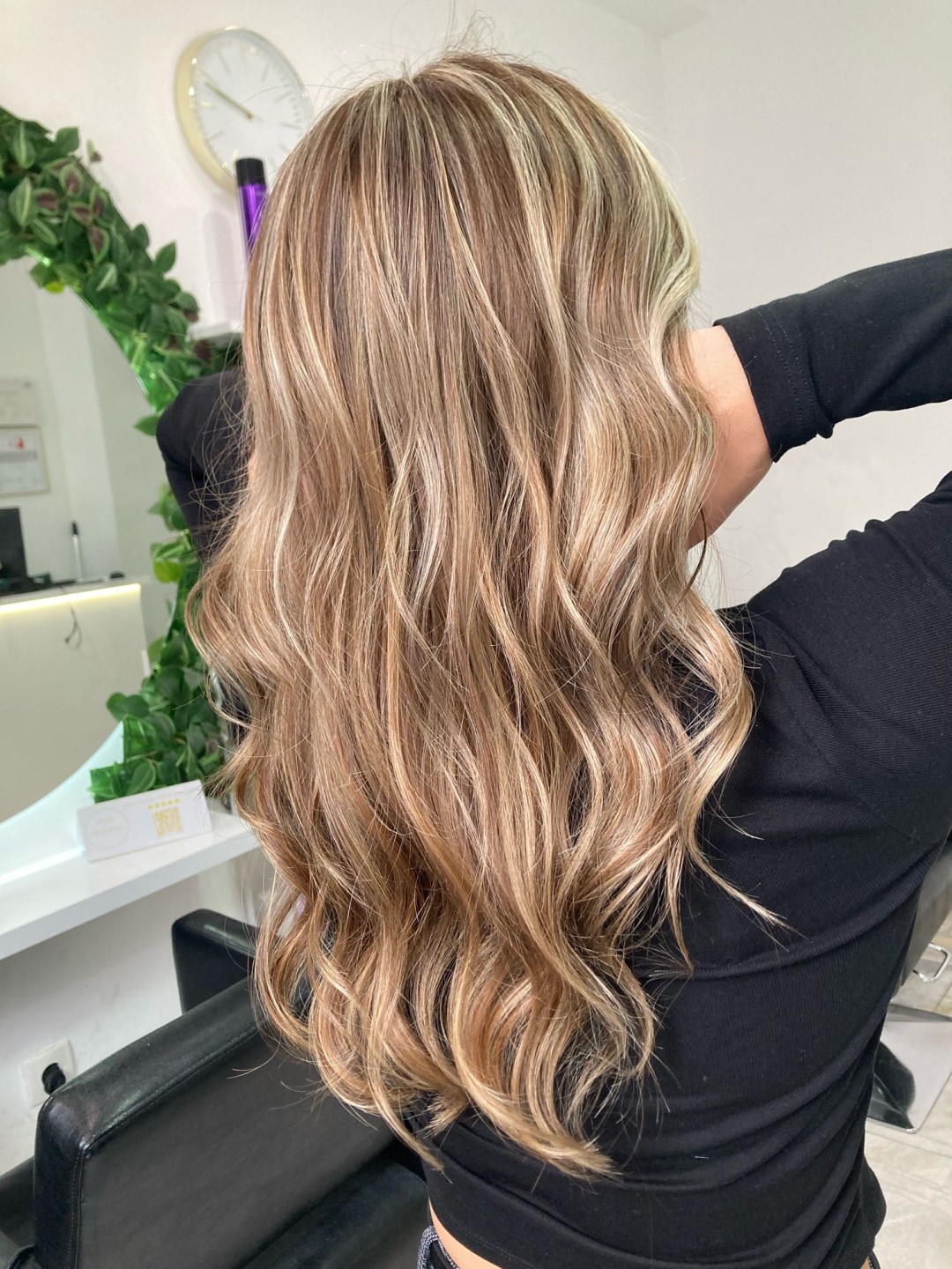 Glossy paket - Žensko šišanje + feniranje + ampula - duga / ekstra duga kosa - Atelje Glossy Hair, Beograd Feniranje i stilizovanje Frizerski saloni Feniranje i stilizovanje, Beograd, Centar, Stari grad, Dorćol