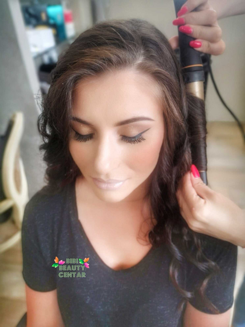 Bibi beauty centar #beograd Make-up / šminkanje Profesionalno šminkanje + veštačke trepavice + svečana frizura