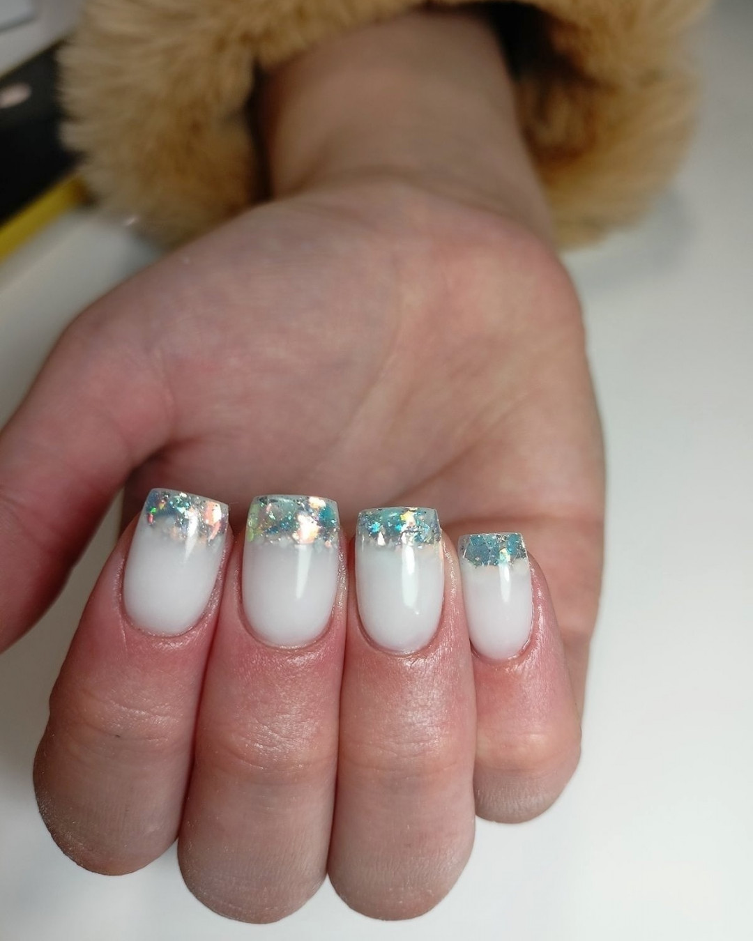 Nail office - TC BIG Rakovica #beograd Nadogradnja noktiju Nadogradnja noktiju tipsama + boja - S dužina