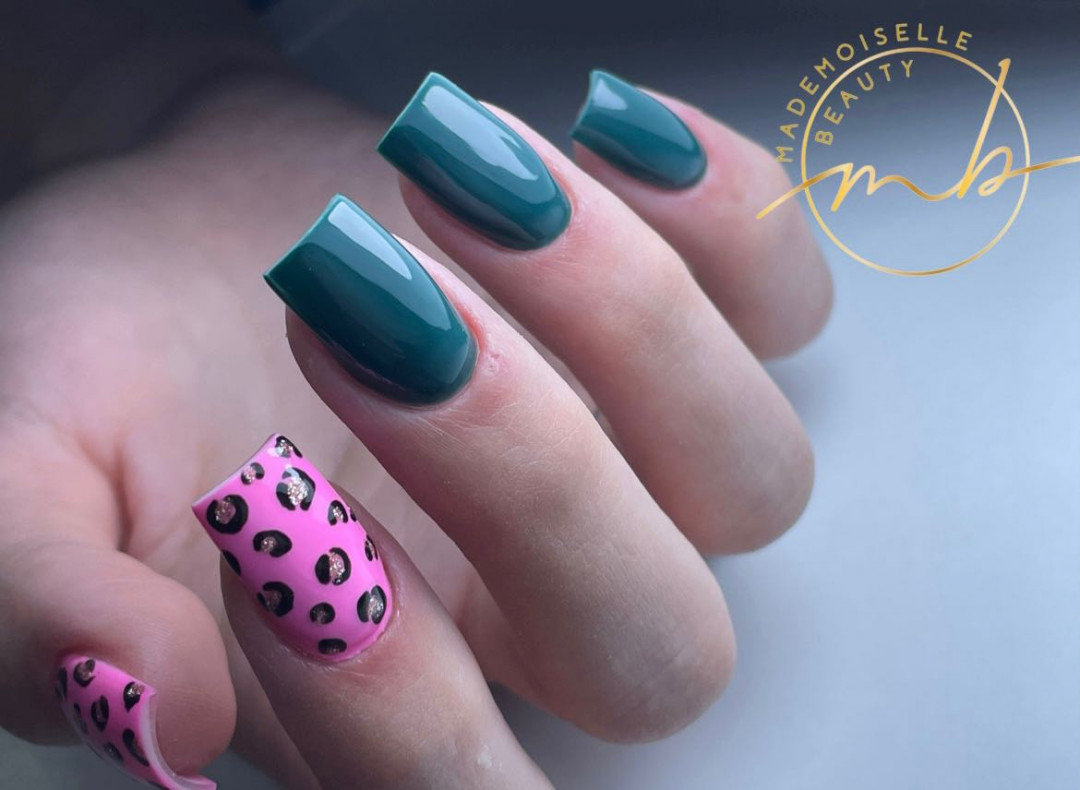 Mademoiselle Beauty #beograd Izlivanje noktiju Izlivanje noktiju gelom - M dužina