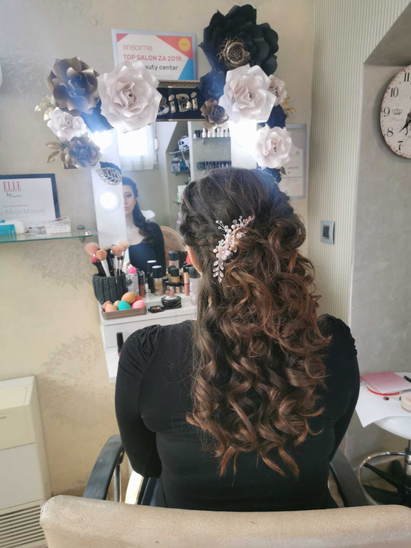 Bibi beauty centar #beograd Svečane i frizure za svadbu Svečana frizura - kosa srednje dužine