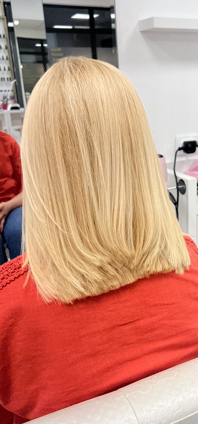 Grkinja Beauty Studio #krusevac Feniranje i stilizovanje Feniranje - kosa srednje dužine