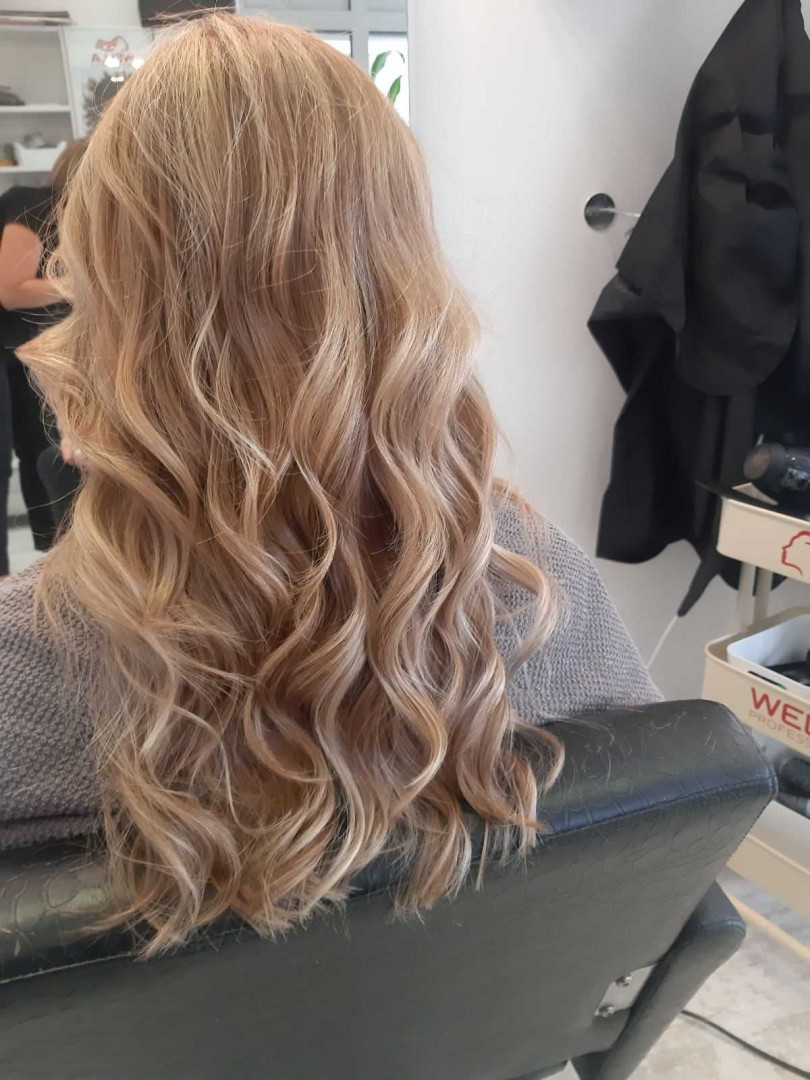 Attitude hair salon, Beograd Žensko šišanje