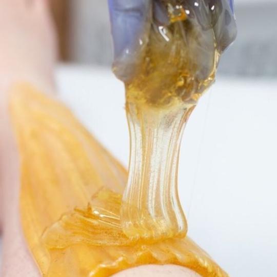 Lumi studio #beograd Depilacija šećernom pastom Depilacija celih nogu šećernom pastom - za dame 