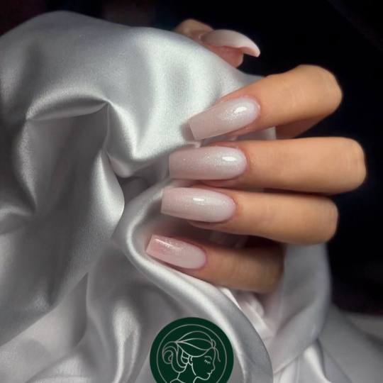 2hot beauty centar #novisad Korekcija noktiju Korekcija noktiju - L dužina