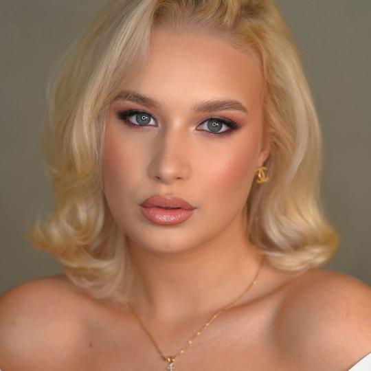 Ivana Vit #beograd Make-up / šminkanje Profesionalno šminkanje za apsolventsko veče Glam makeup �