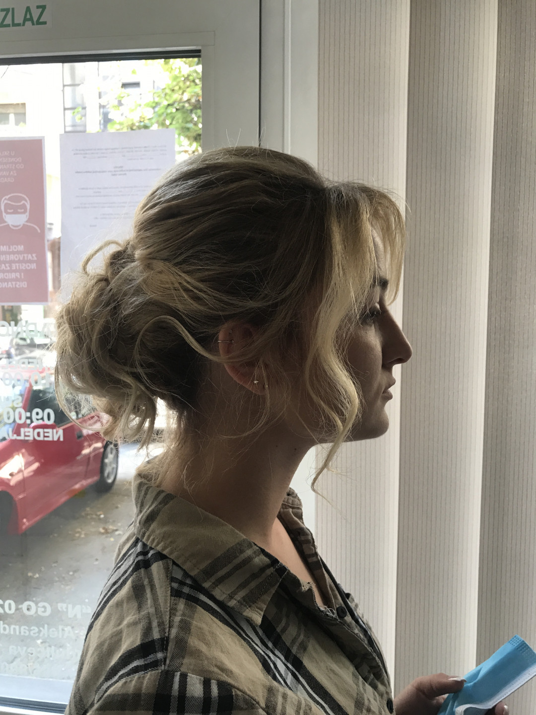 Cut 'n' Go #novisad Svečane i frizure za svadbu Svečana frizura - kosa srednje dužine