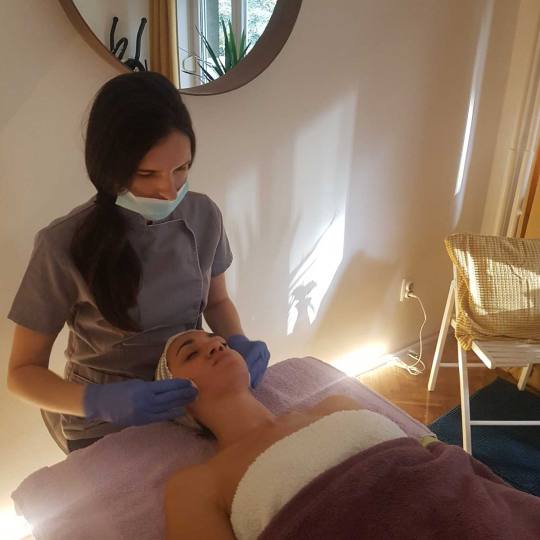 Unna Centar #beograd Masaža lica #masazalica Gua Sha lifting masaža lica BOLJE OD BOTOKSA! – MAS