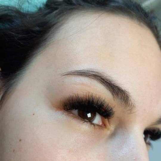Beauty Queen Deluxe #beograd Nadogradnja trepavica Nadogradnja svilenih trepavica - ruski volumen