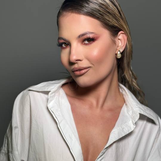 Make up artist Jovana #beograd Make-up / šminkanje Profesionalno šminkanje + veštačke trepavice