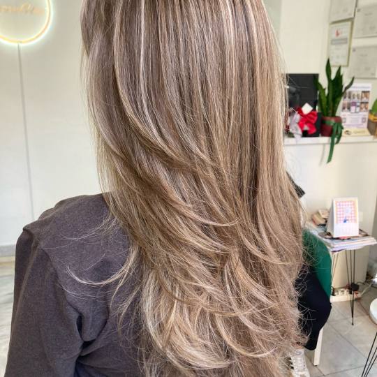 Atelje Glossy Hair #beograd Farbanje kose Blowout cut