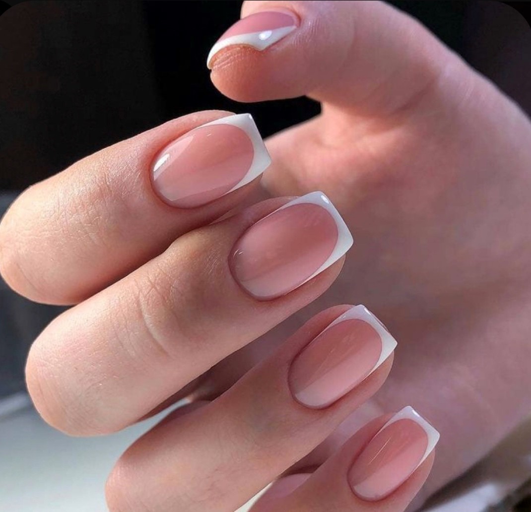 Xenija Beauty Room #beograd Ojačavanje noktiju Ojačavanje noktiju rubber bazom - M dužina
