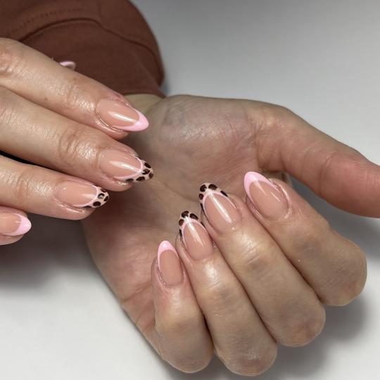 Princess beauty salon #nis Gel lak Ojačavanje prirodnih noktiju gelom Nokti
