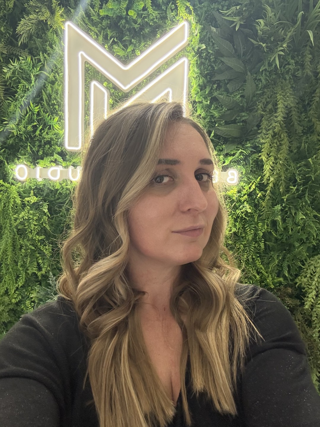 MN Beauty studio #beograd Ostalo Face frame + preliv - sve dužine kose