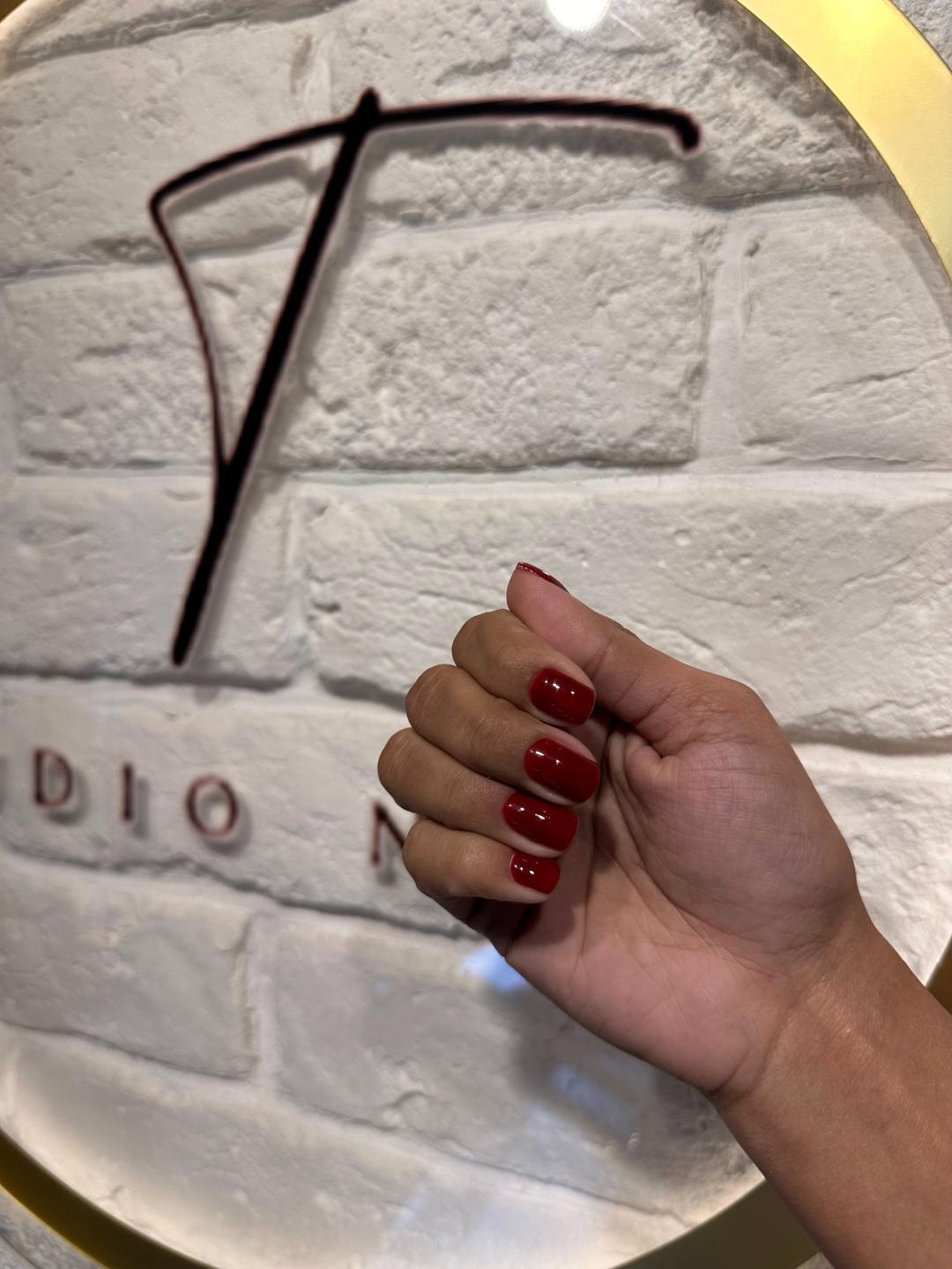 Ojačavanje prirodnih noktiju gelom - T studio nail, Beograd Ojačavanje noktiju Nokti Ojačavanje noktiju, Beograd, Vračar, Čubura, Crveni krst