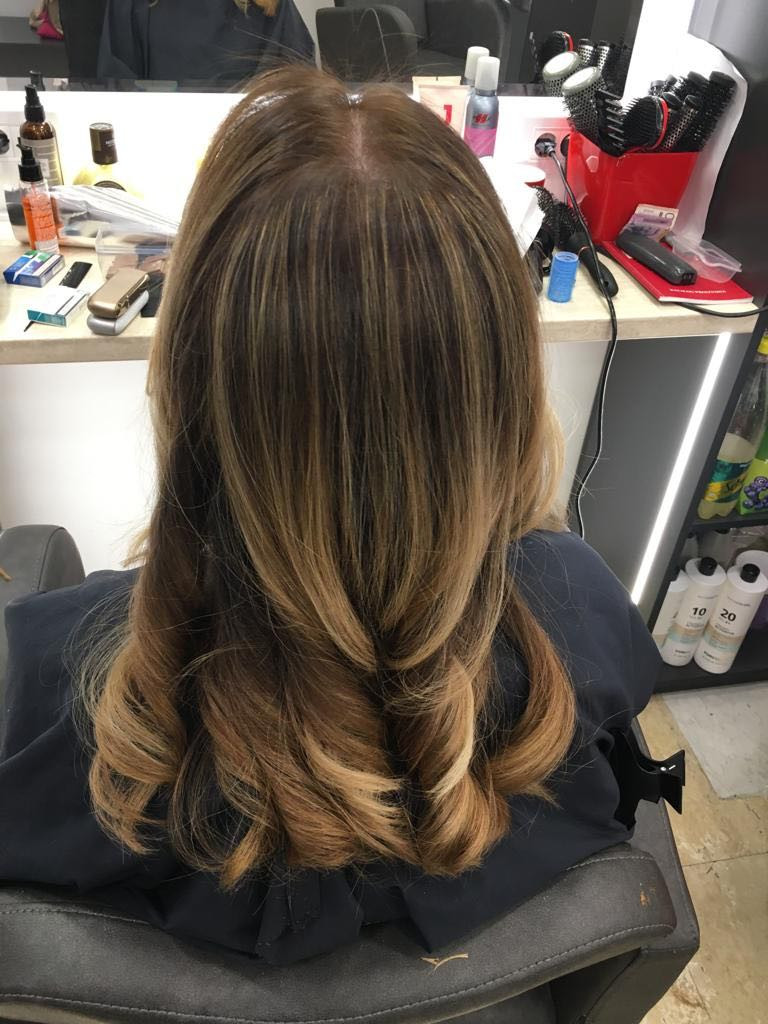 Sandrin Salon #beograd Pramenovi Pramenovi - kosa srednje dužine