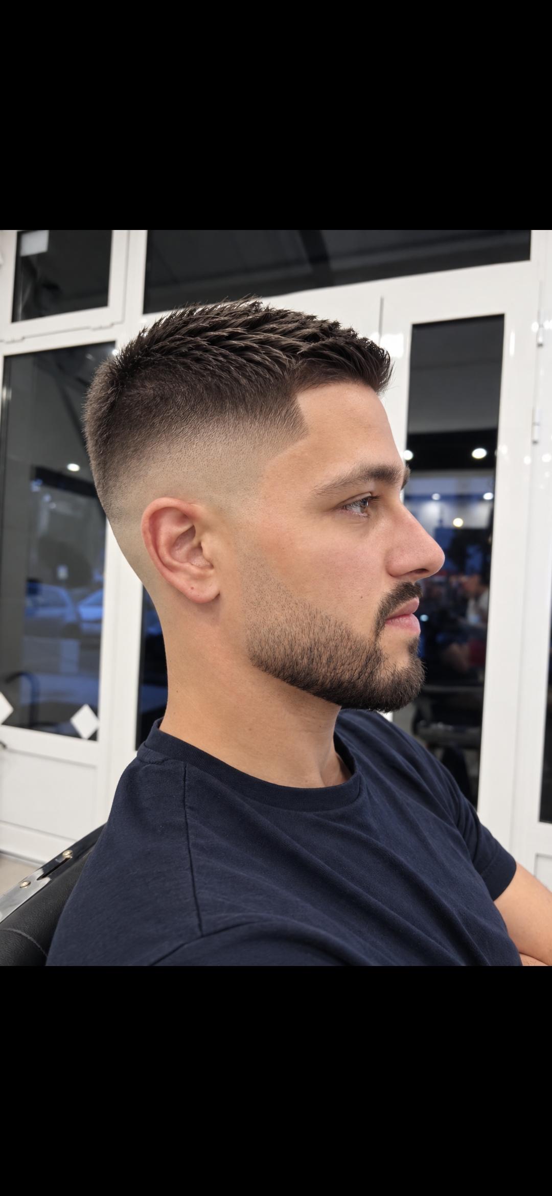 Fade muško šišanje + sređivanje brade - Dixi, Beograd Muško šišanje Muški frizeri Muško šišanje, Beograd, Vračar, Čubura, Crveni krst