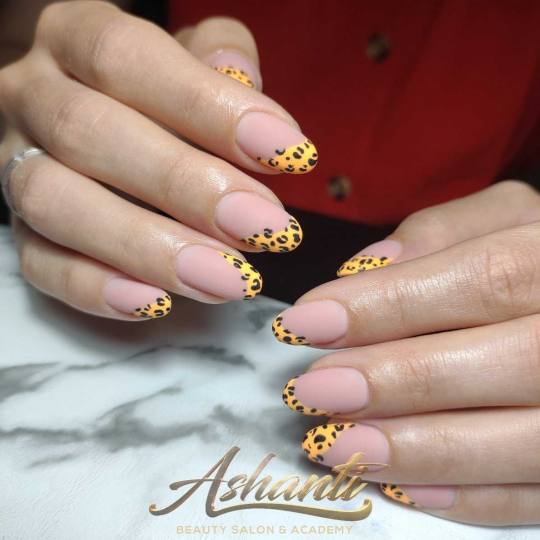 Ashanti Beauty Salon & Academy #beograd Anticelulit masaža