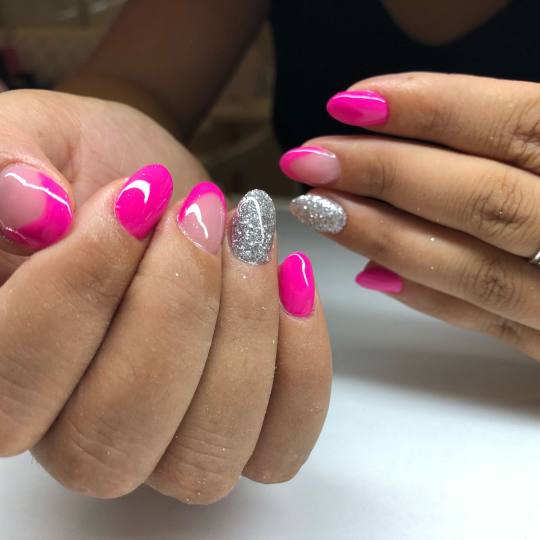 Mademoiselle Beauty #beograd Ojačavanje noktiju Korekcija ojačavanja noktiju gelom - M dužina - r