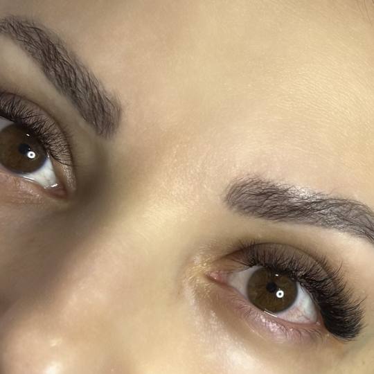 Nini beauty studio #beograd Nadogradnja trepavica Nadogradnja trepavica - ruski volumen