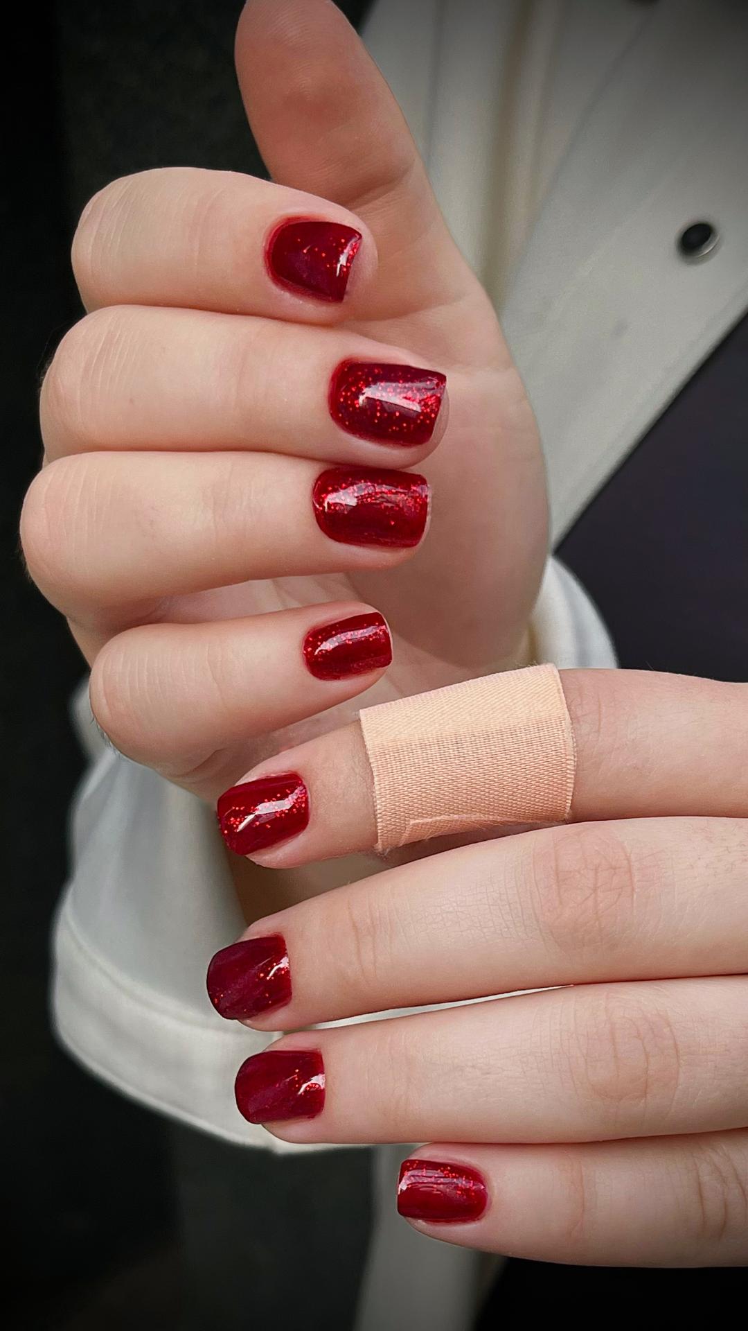 (Brza usluga) Manikir + bazno prekrivanje - majstor+ - Touch Aesthetic&Medical care, Beograd Manikir Nokti Manikir, Beograd, Vračar, Čubura, Crveni krst