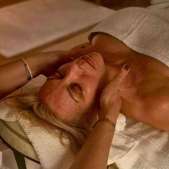 Glow Holistic Studio usluga