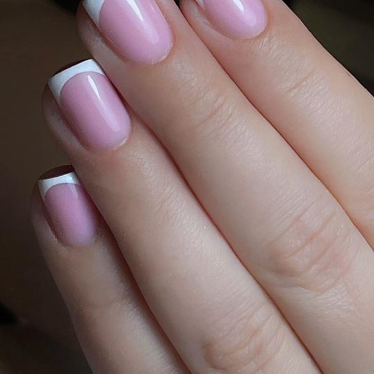 Nails Studio #beograd Lakiranje noktiju French - dodatak uz uslugu