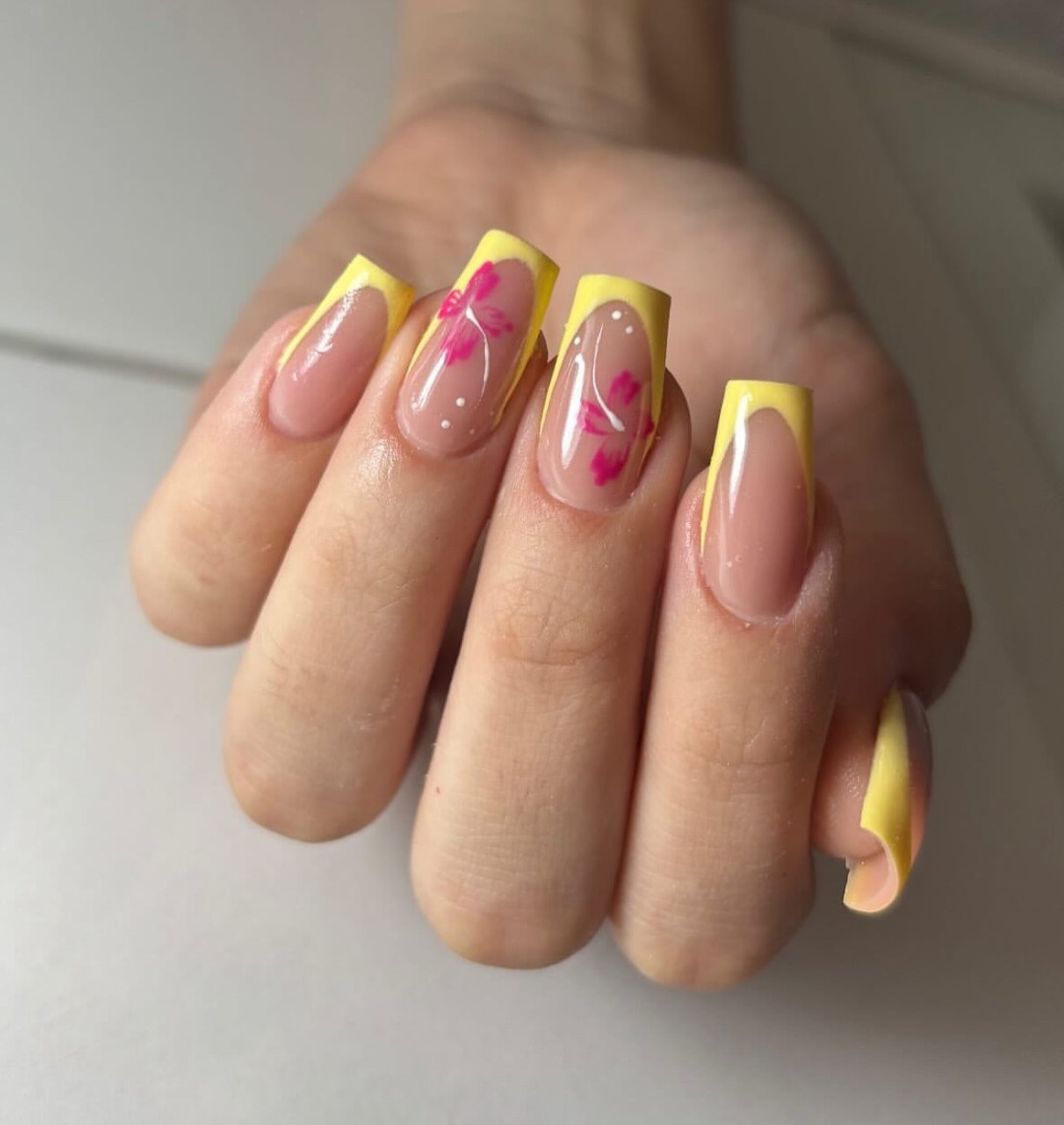 Beauty by Tamara #beograd Izlivanje noktiju Izlivanje noktiju gelom - M dužina