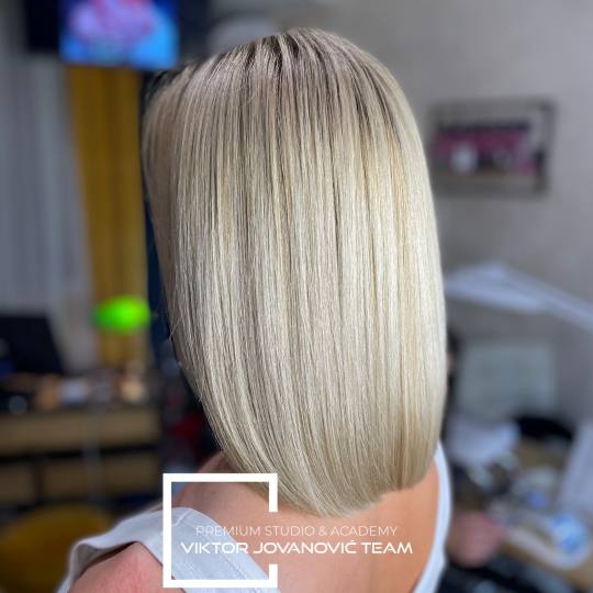 Viktor Jovanović TEAM 2 #subotica Pramenovi Pramenovi / balayage - kosa srednje dužine